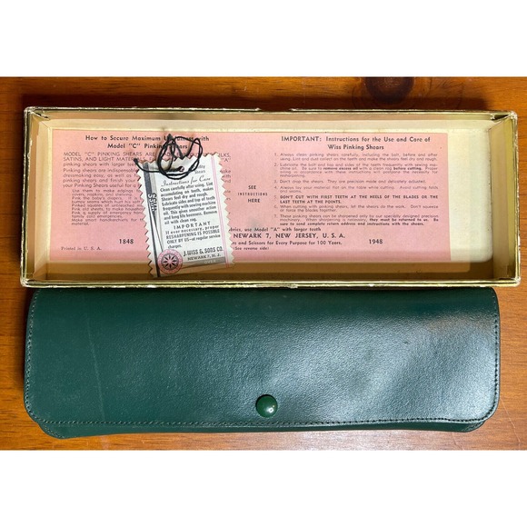 Pinking Shears Wiss Tailor 9 1/2” With Leather Case & Box. Excellent!! Vintage - Picture 5 of 5